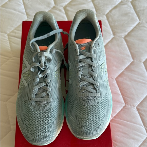 New Balance Women's Mint and Gray Athletic Shoes - Picture 2 of 6